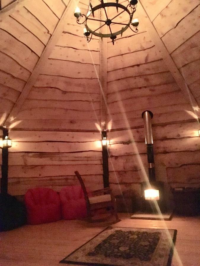 فندق نيوريفي  Bluebell Lane Glamping المظهر الخارجي الصورة