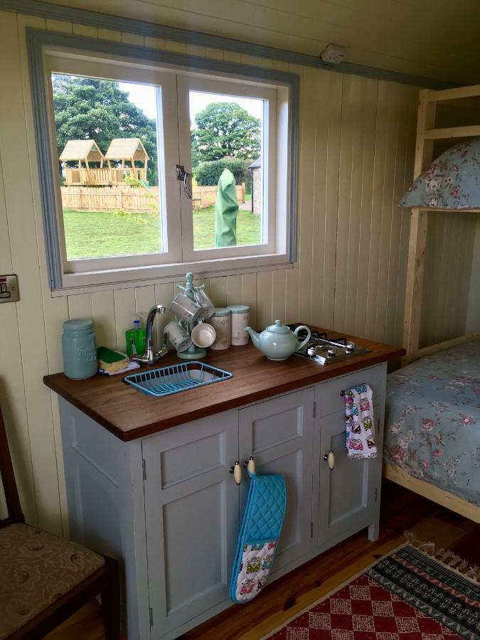 فندق نيوريفي  Bluebell Lane Glamping المظهر الخارجي الصورة