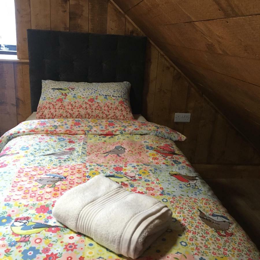 فندق نيوريفي  Bluebell Lane Glamping المظهر الخارجي الصورة